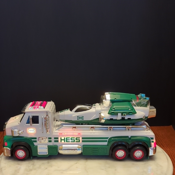 Hess 50th Anniversary Truck and Space Cruiser with Scout, 2014 - Picture 15 of 17
